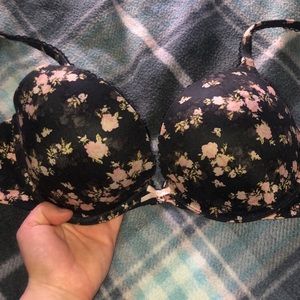 Victoria’s Secret bra